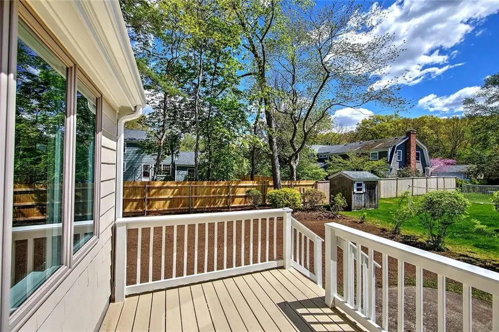 18 Chantilly Drive Barrington RI 02806