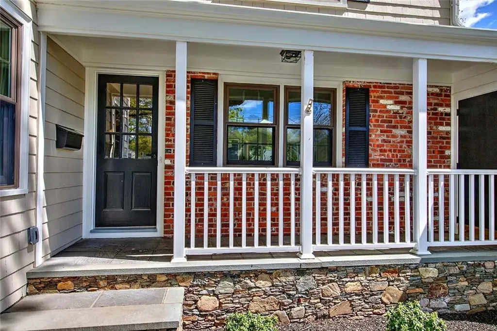 18 Chantilly Drive Barrington RI 02806