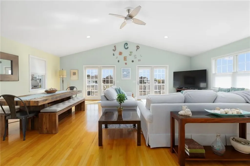 18 Starfish Drive Narragansett RI 02882
