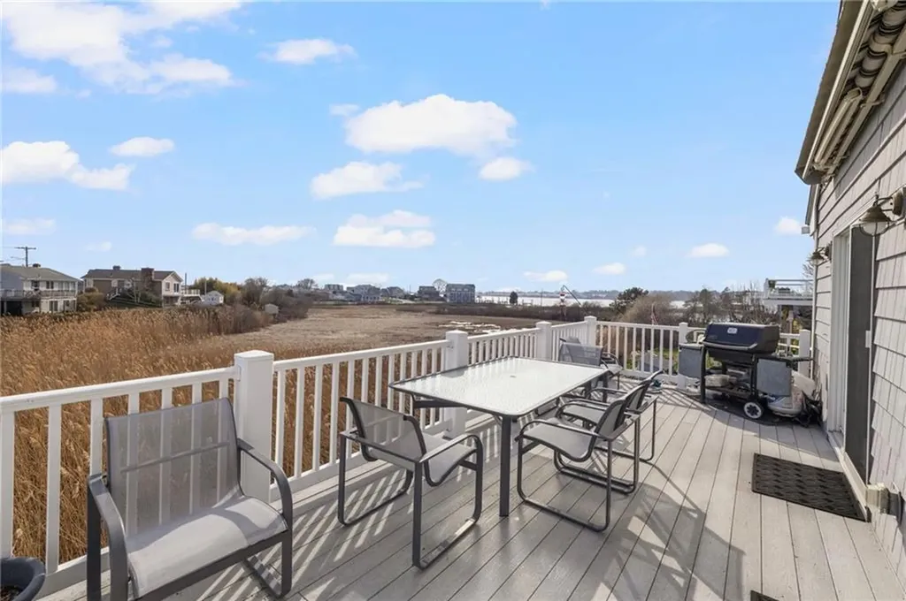 18 Starfish Drive Narragansett RI 02882