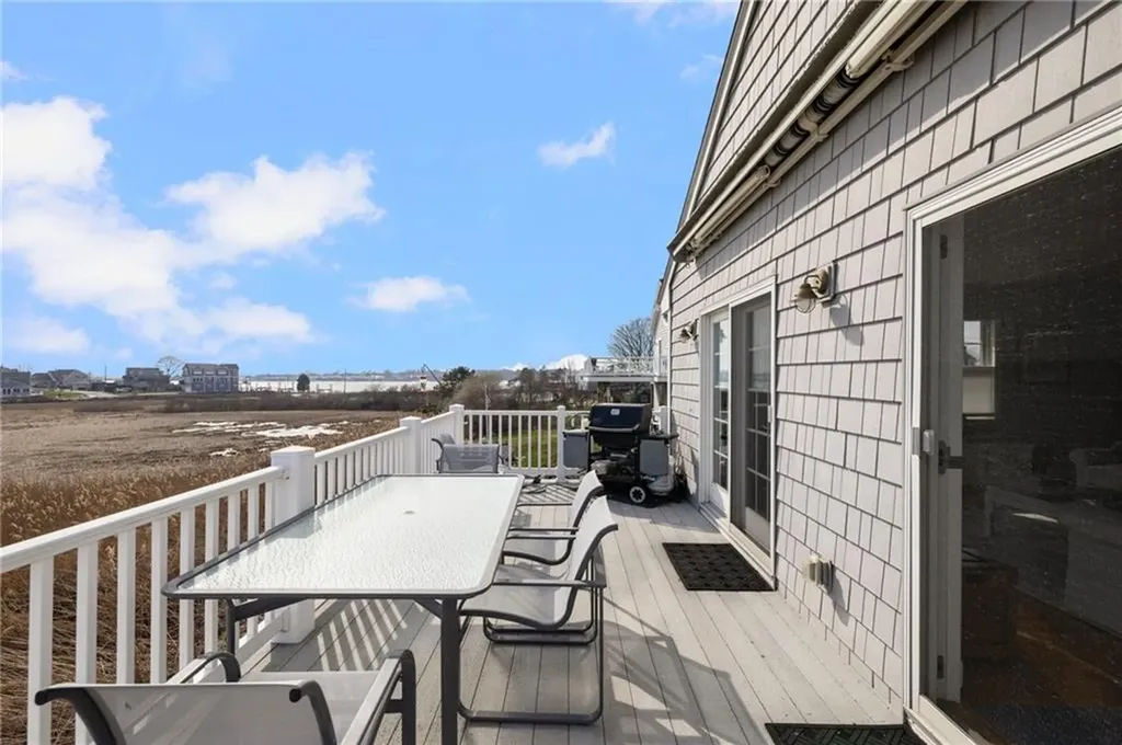 18 Starfish Drive Narragansett RI 02882