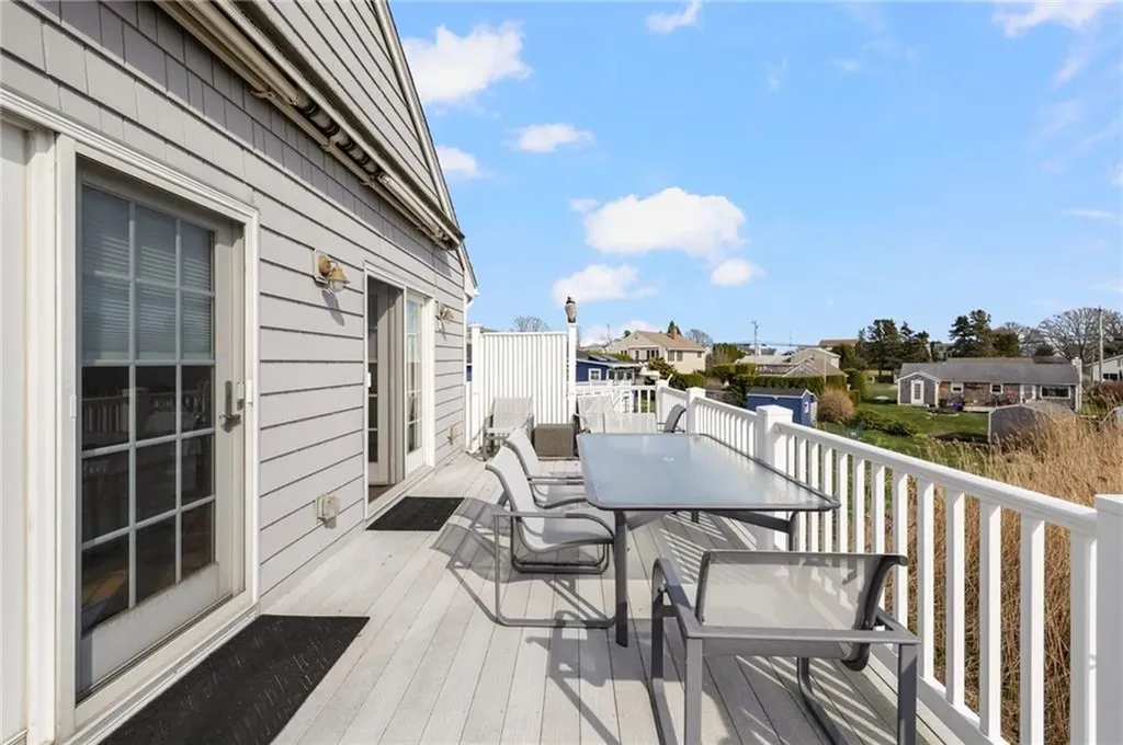 18 Starfish Drive Narragansett RI 02882