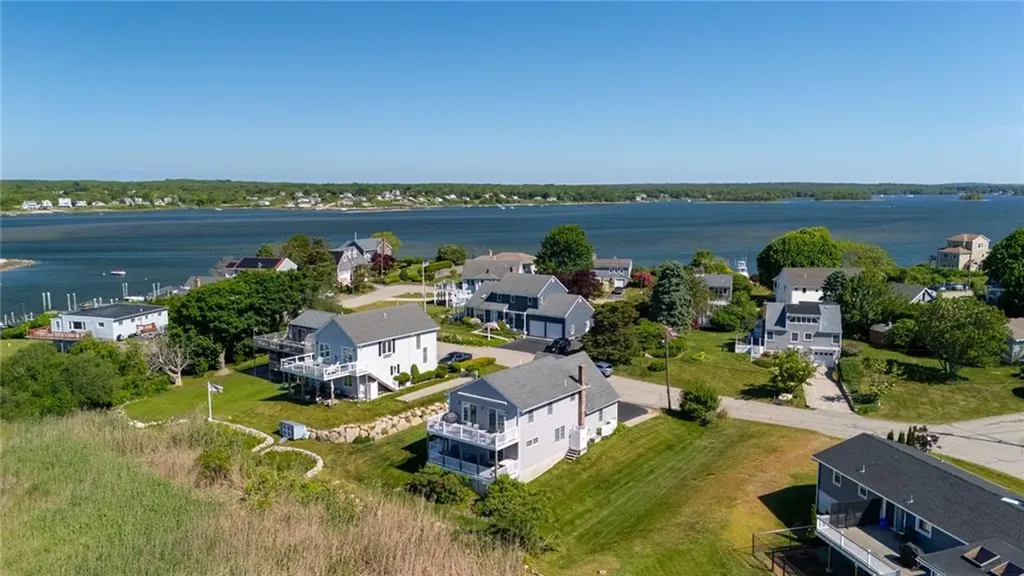 18 Starfish Drive Narragansett RI 02882