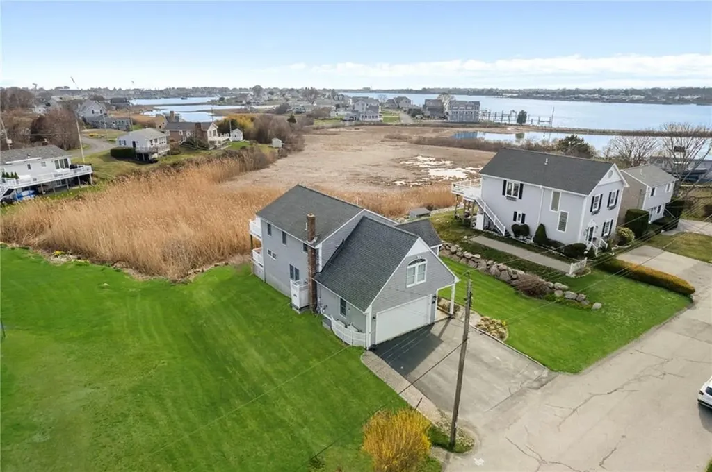 18 Starfish Drive Narragansett RI 02882