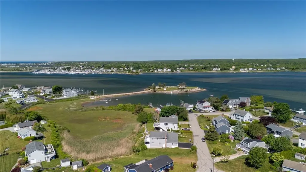 18 Starfish Drive Narragansett RI 02882