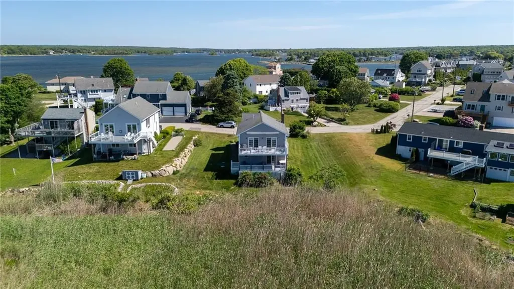 18 Starfish Drive Narragansett RI 02882