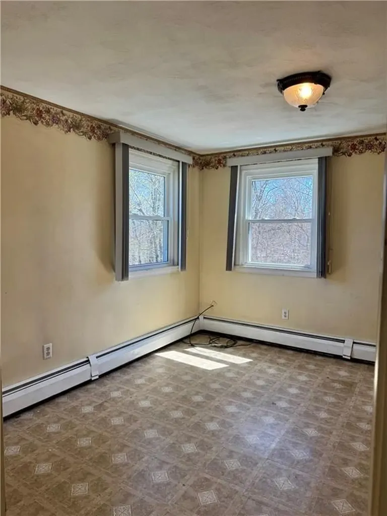 37 N Fairview Street Johnston RI 02919