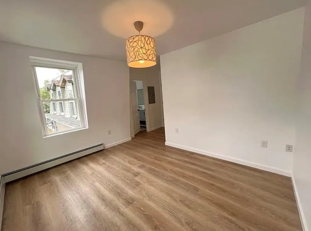 9 Turner Avenue East Providence RI 02915