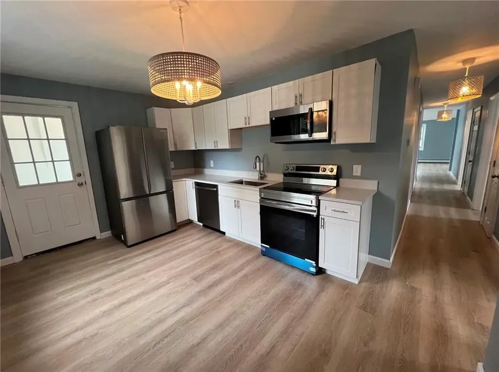 9 Turner Avenue East Providence RI 02915