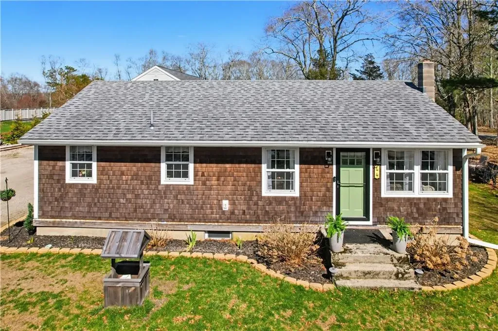 44 Old Stone Church Road Little Compton RI 02837