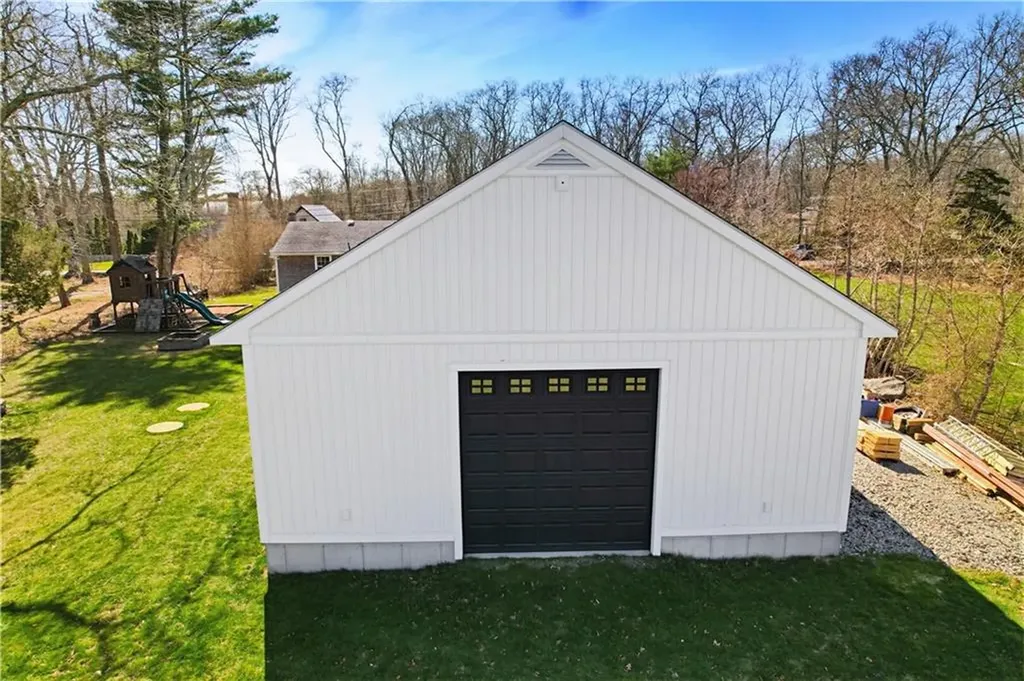 44 Old Stone Church Road Little Compton RI 02837