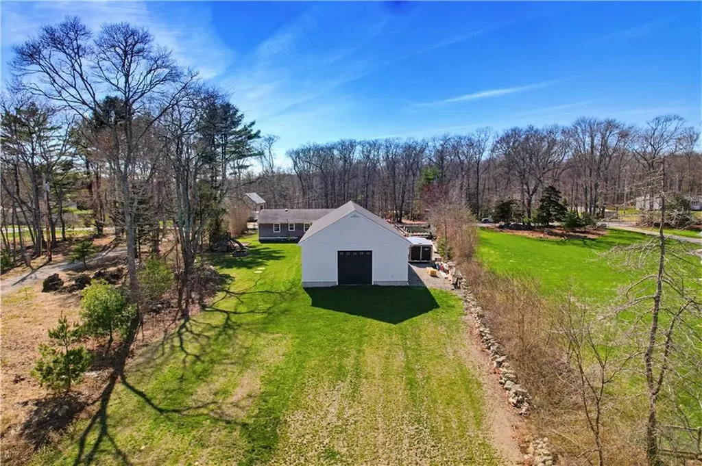 44 Old Stone Church Road Little Compton RI 02837