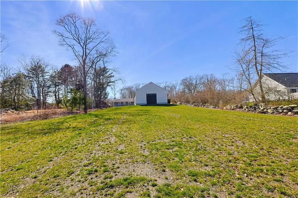 44 Old Stone Church Road Little Compton RI 02837