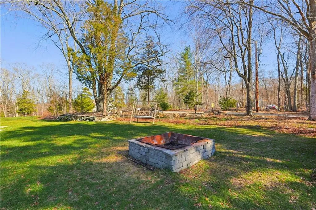 44 Old Stone Church Road Little Compton RI 02837