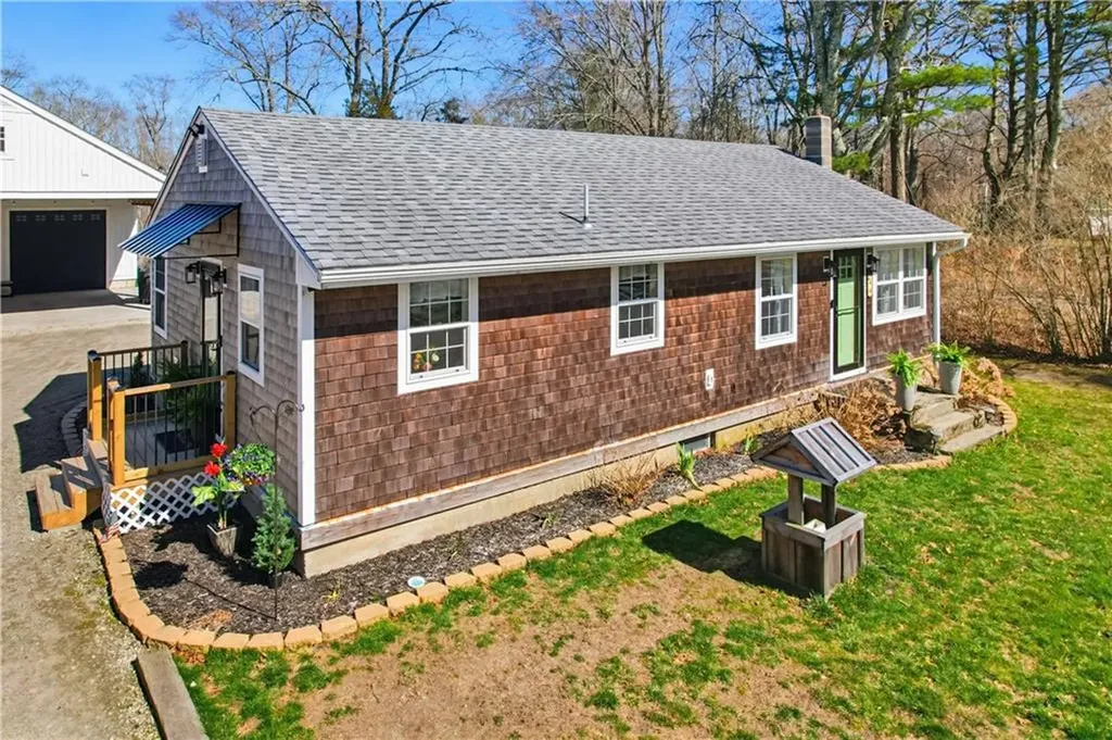 44 Old Stone Church Road Little Compton RI 02837