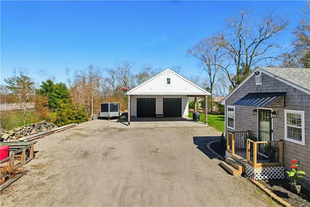 44 Old Stone Church Road Little Compton RI 02837