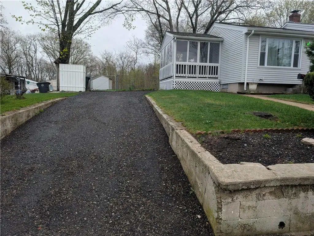 376 Fairview Avenue Coventry RI 02816