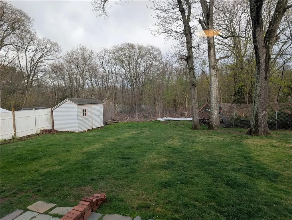 376 Fairview Avenue Coventry RI 02816