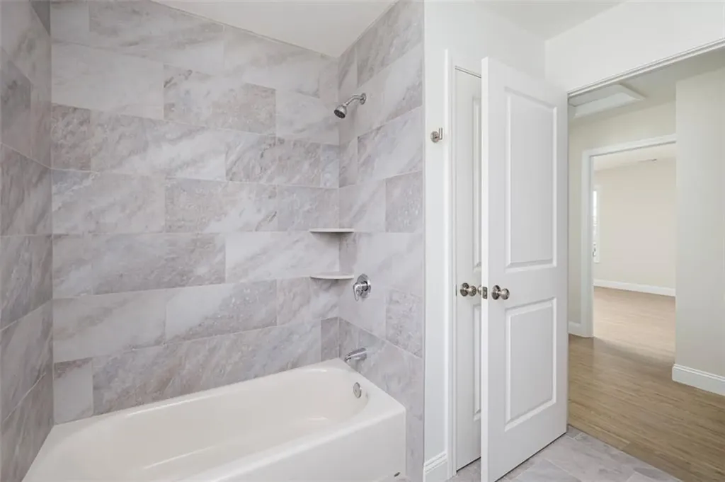 19 A&b Wood Street Warwick RI 02889