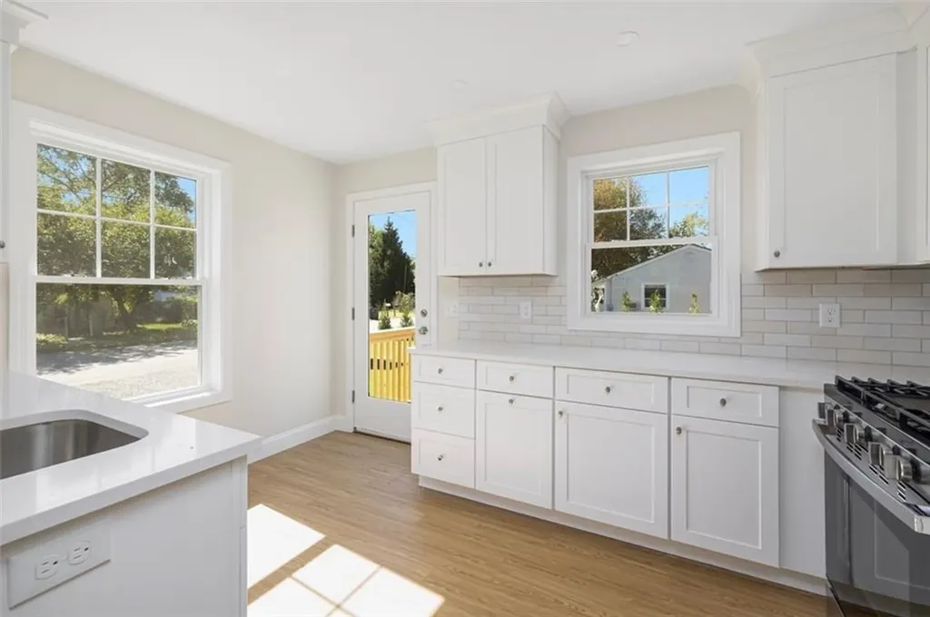 19 A&b Wood Street Warwick RI 02889