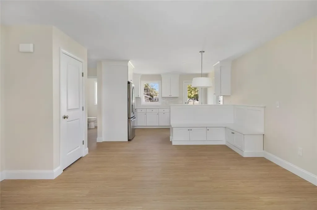 19 A&b Wood Street Warwick RI 02889
