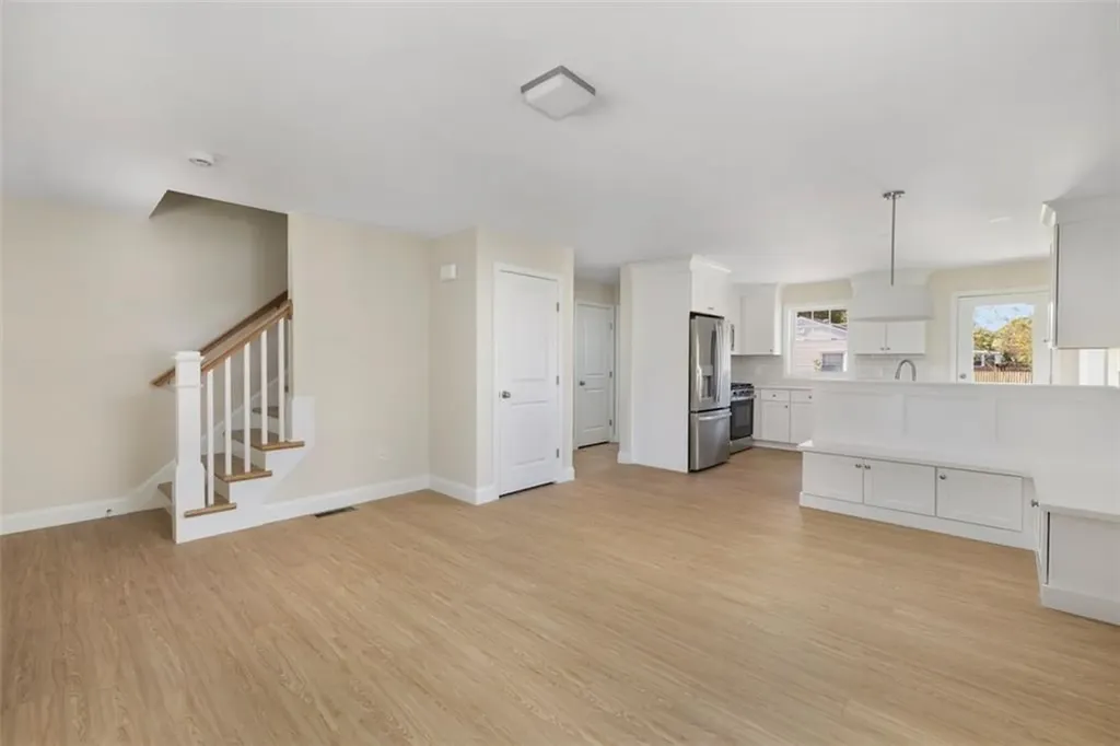 19 A&b Wood Street Warwick RI 02889