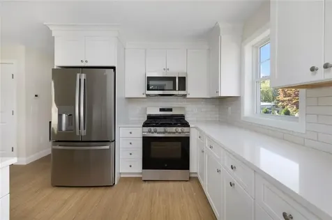 19 A&b Wood Street Warwick RI 02889