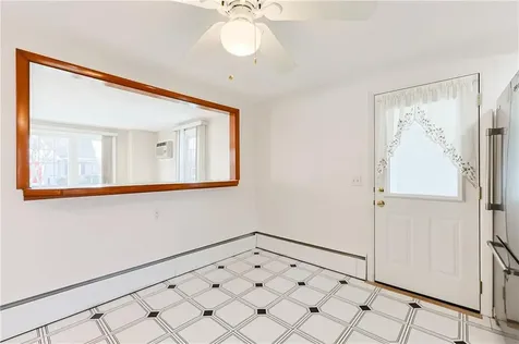 47 Dartmouth Avenue East Providence RI 02915