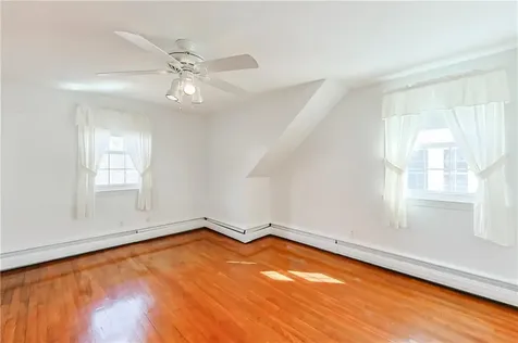 47 Dartmouth Avenue East Providence RI 02915
