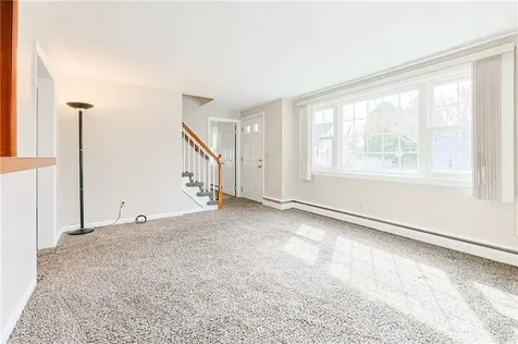 47 Dartmouth Avenue East Providence RI 02915