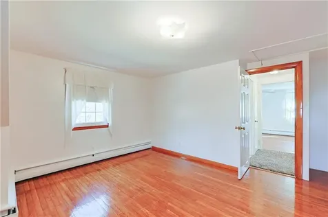 47 Dartmouth Avenue East Providence RI 02915