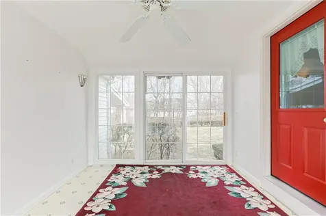 47 Dartmouth Avenue East Providence RI 02915