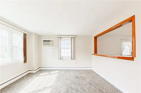 47 Dartmouth Avenue East Providence RI 02915