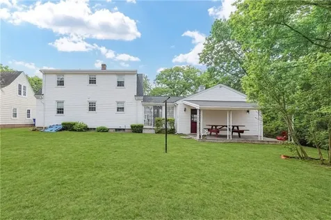47 Dartmouth Avenue East Providence RI 02915