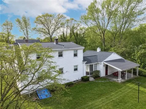 47 Dartmouth Avenue East Providence RI 02915