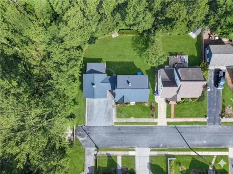 47 Dartmouth Avenue East Providence RI 02915