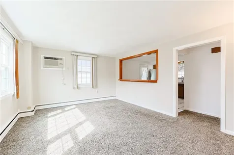 47 Dartmouth Avenue East Providence RI 02915