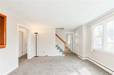 47 Dartmouth Avenue East Providence RI 02915