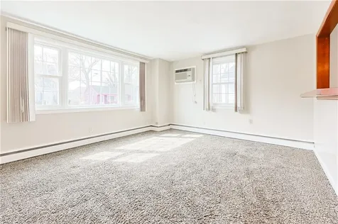 47 Dartmouth Avenue East Providence RI 02915