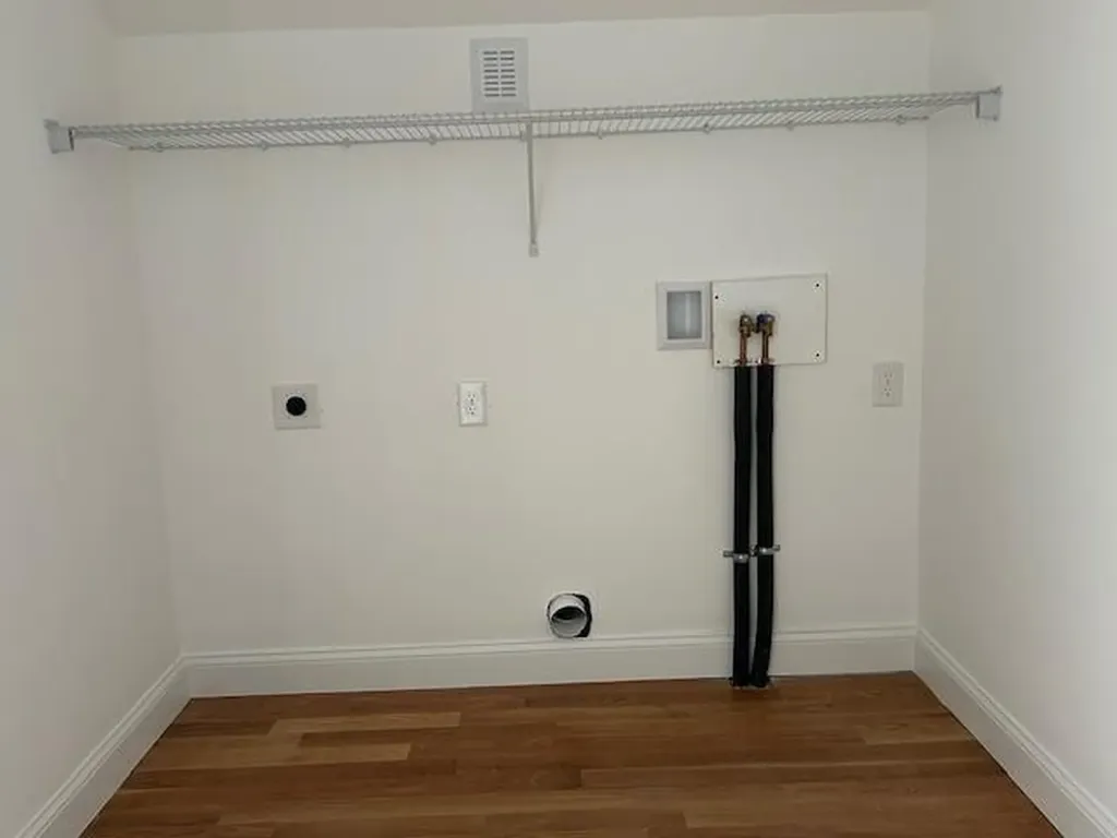 20 Doreen Court Cranston RI 02921