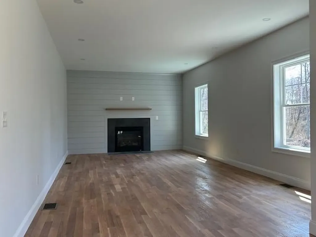 20 Doreen Court Cranston RI 02921