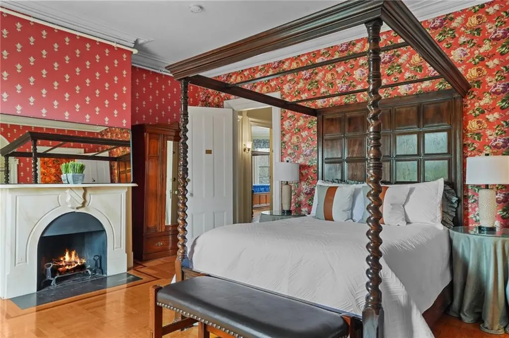 43 Old Beach Road Newport RI 02840