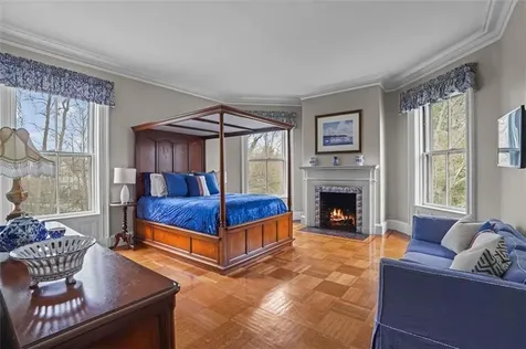 43 Old Beach Road Newport RI 02840
