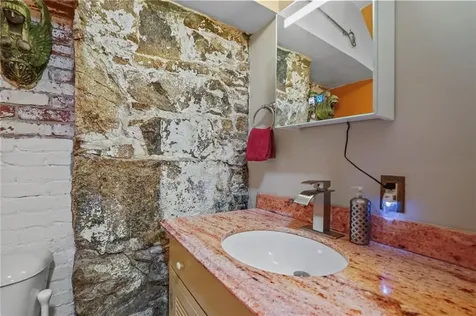 43 Old Beach Road Newport RI 02840