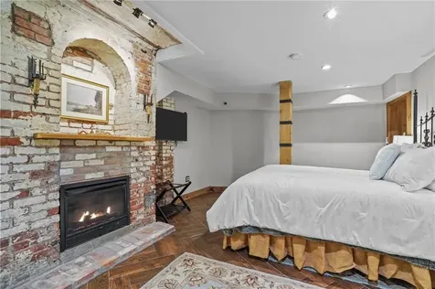 43 Old Beach Road Newport RI 02840