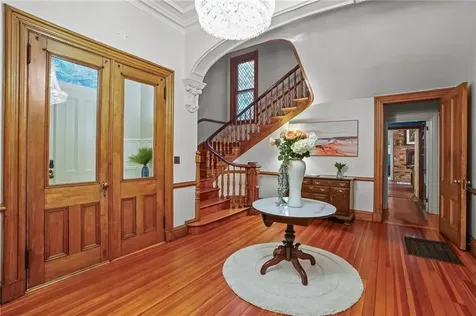 43 Old Beach Road Newport RI 02840