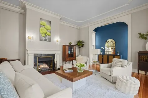 43 Old Beach Road Newport RI 02840