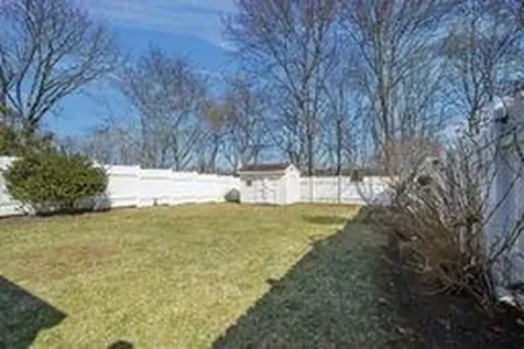 48 Upland Avenue East Greenwich RI 02818