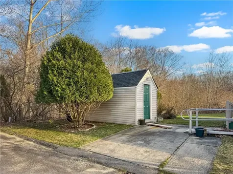 71 Blackbird Street Tiverton RI 02878