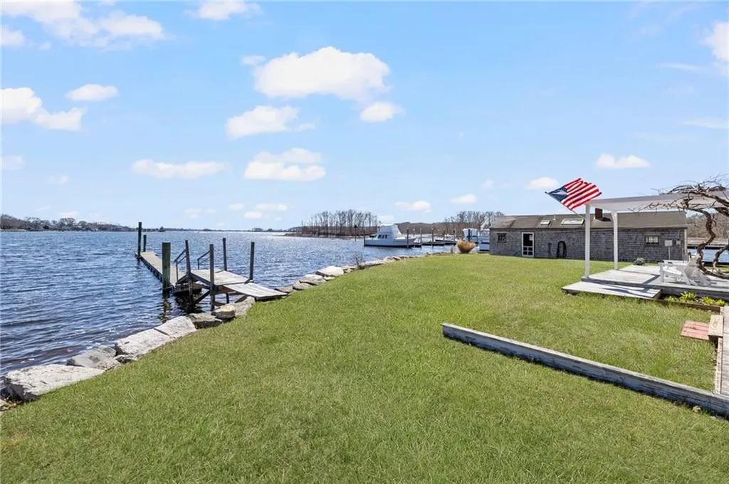 11 Billington Avenue South Kingstown RI 02879